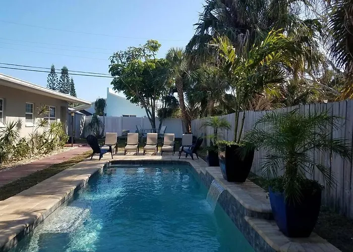 Hawaiian Cottage - Heated Pool Walk To The Beach