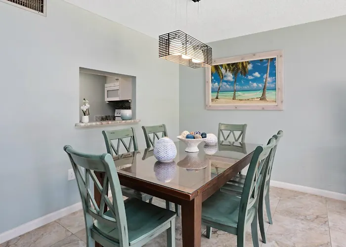 Chateau By The Sea 302